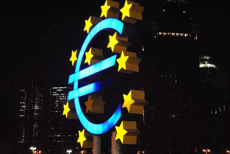 ECB 10. septembrī: vai likme samazināsies un atvieglos kredītus?