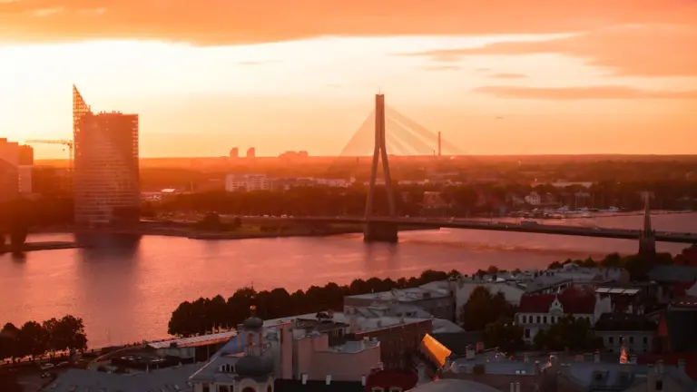 Piektdienas vakars Rīgā 14. augustā: drošs plāns bez minējumiem