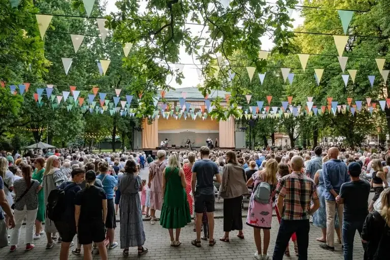 Rīgas Vērmanes dārzā 28. augustā — bezmaksas “Kautkaili”