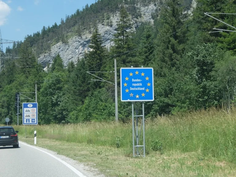 Ceļojums Eiropā: kad der eID karte, kad vajadzīga pase